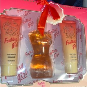 Nicki Minaj (inspired)